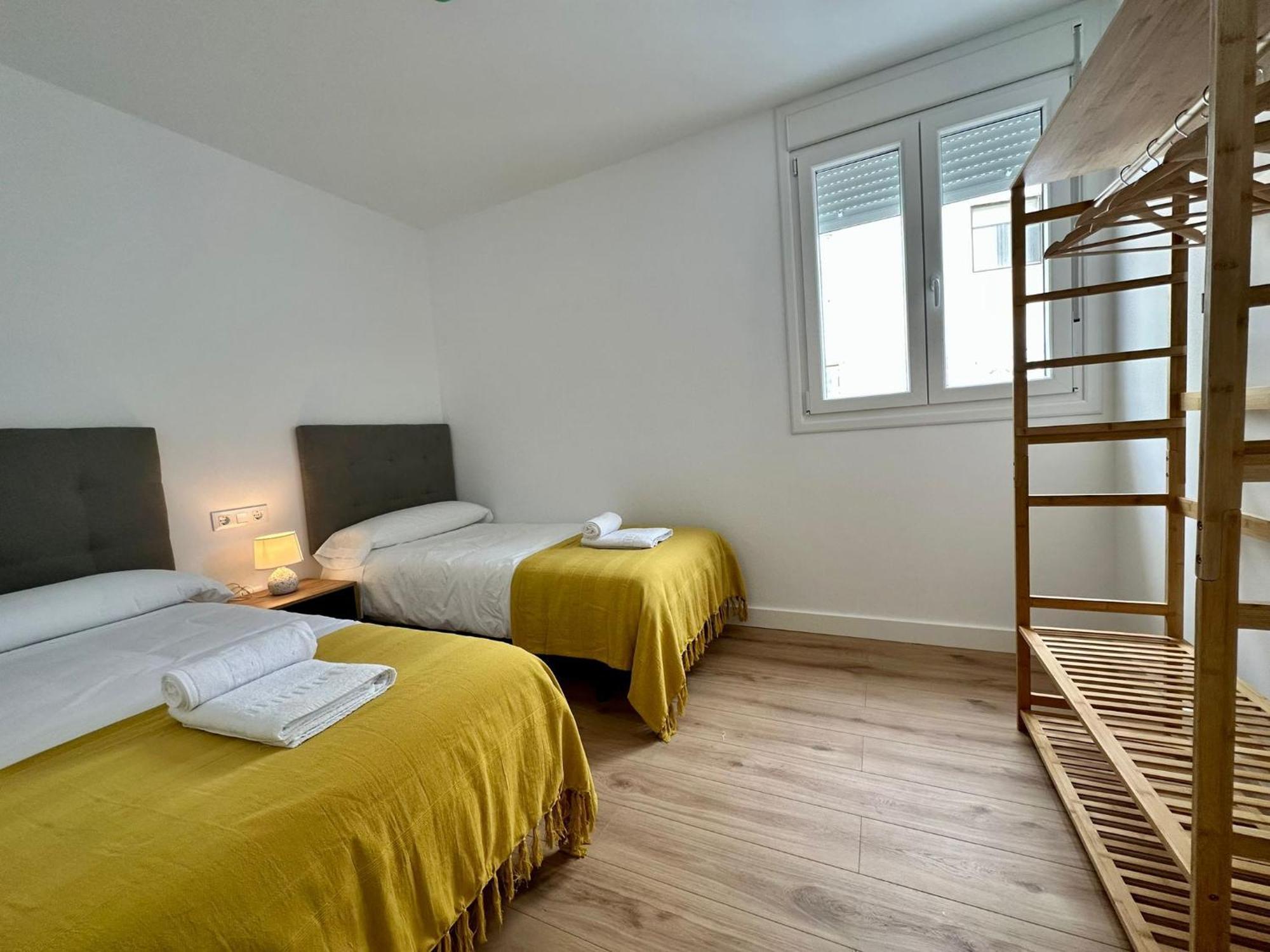 Apartamentos La Muralla Grupo Ac Gestion Cádiz Exteriör bild