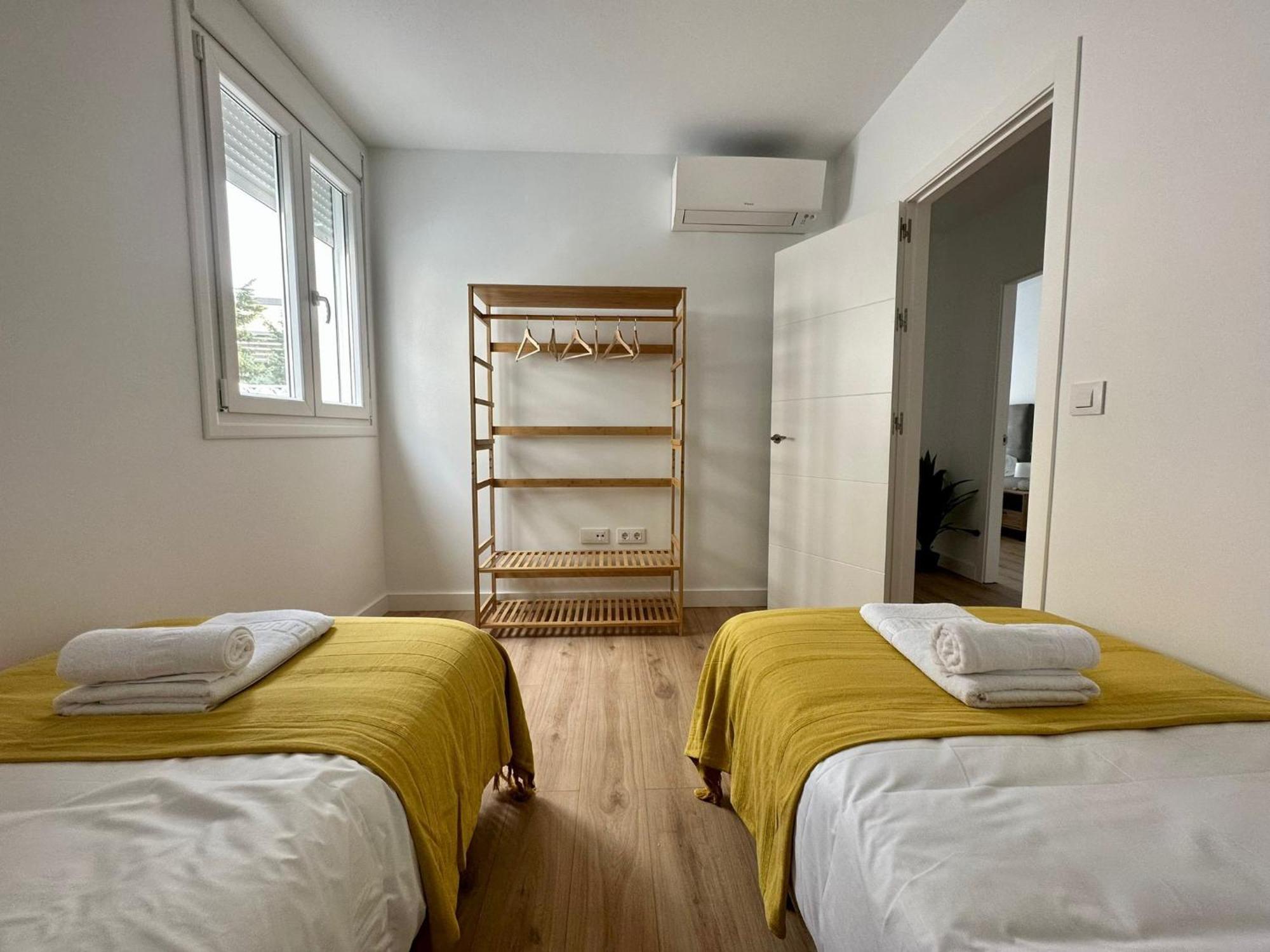 Apartamentos La Muralla Grupo Ac Gestion Cádiz Exteriör bild